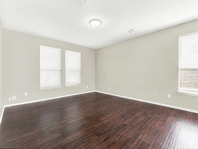 4450 Sharpsburg Dr — Photo 17