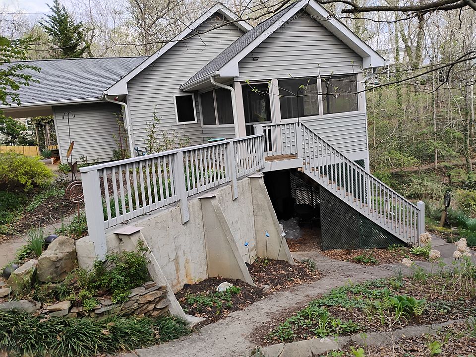 1st image of 17 Ambler Rd