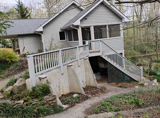 17 Ambler Rd, Asheville, NC 28805