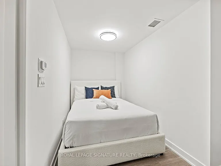 47 Mutual St #506 — Photo 15