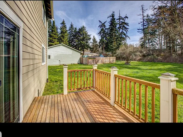 1305 King Dr — Photo 14