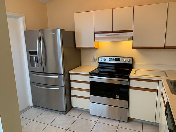 3rd image of 314 Ixora Dr
