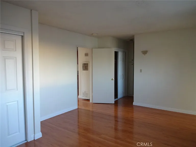 1555 Artesia Blvd — Photo 10