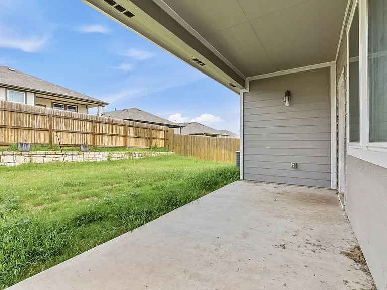202 Eagle Mountain Trl — Photo 27