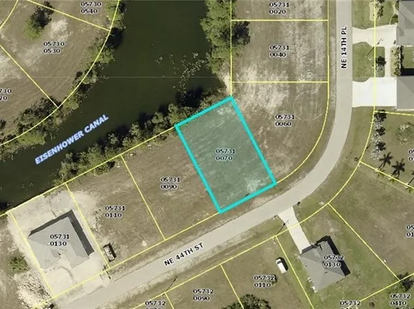 1423 NE 44th St, Cape Coral, FL 33909