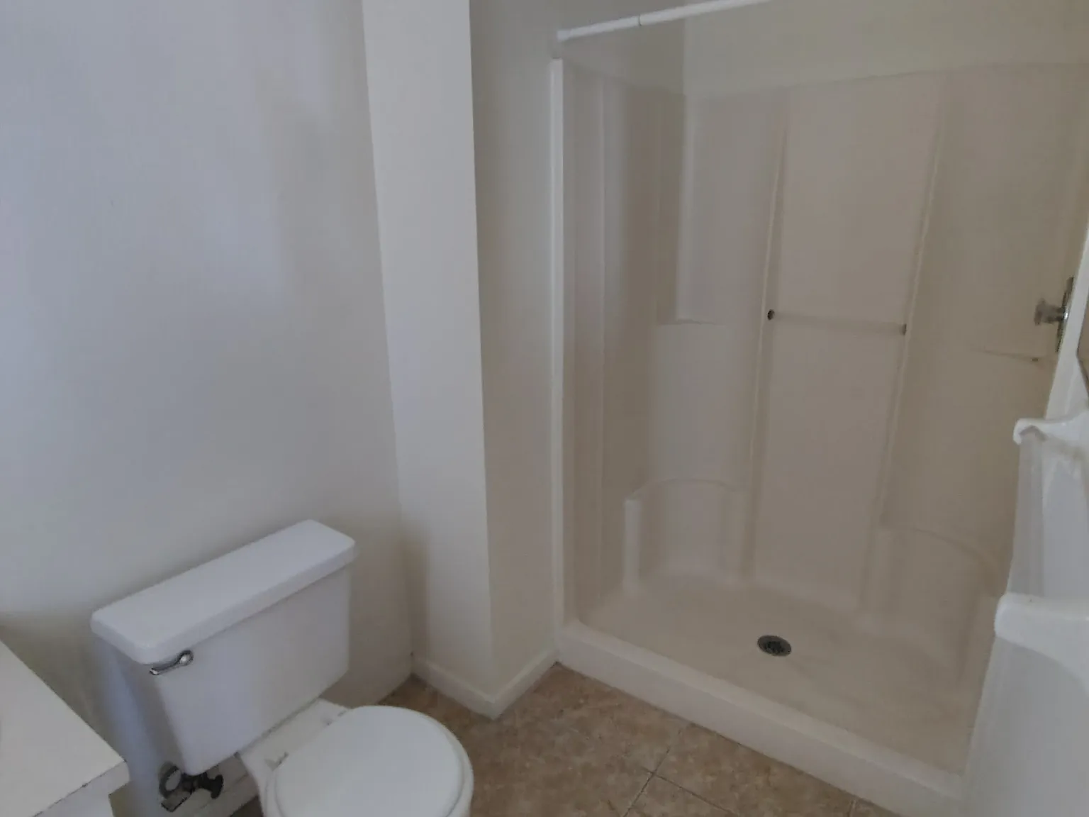 2 bed, 750 sqft, $895 — Photo 2