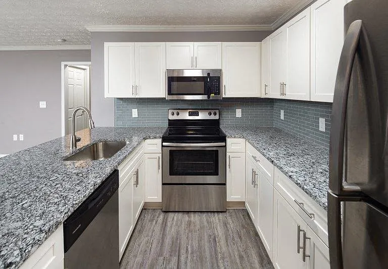 Midland Falls Apartment Homes — Photo 16