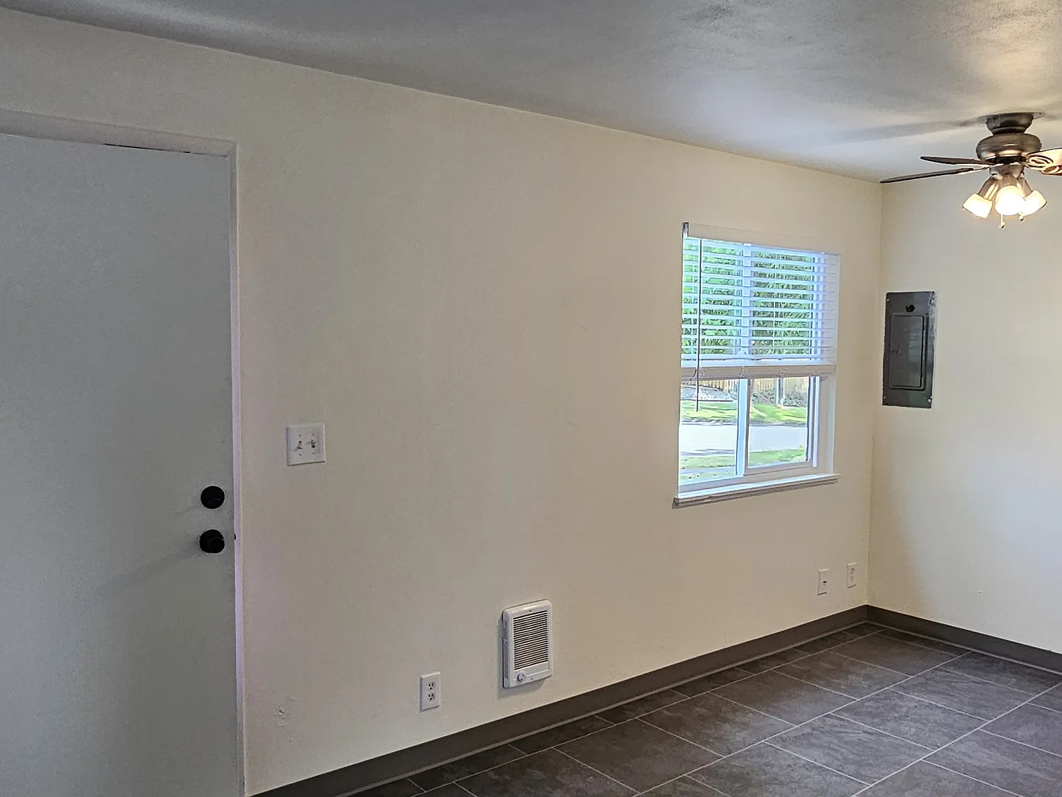 1 bed, 550 sqft, $1,075 — Photo 2