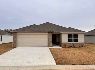 35 Sunny Oak Trl, Conway, AR 72032