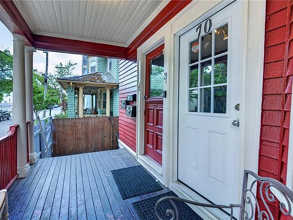 4th image of 68 Whitmarsh St