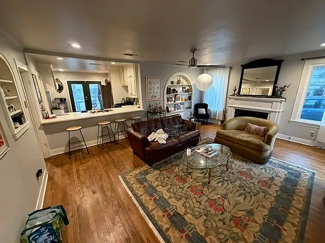 919 W Hickory St — Photo 5
