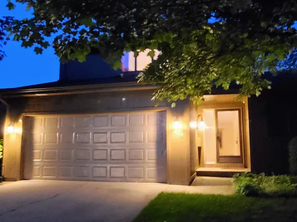 469 Groveland Dr, Frankenmuth, MI 48734