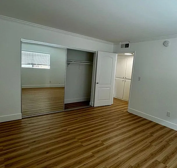 2204 S Beverly Glen Blvd — Photo 11