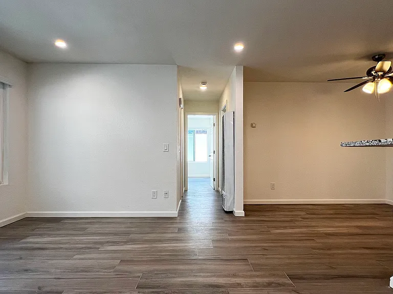 Florida Street Apartments — Photo 48