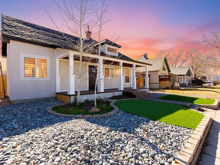 241 Gunnison Ave — Photo 4