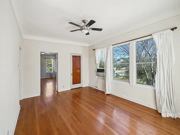 326 E Mistletoe Ave #2 — Photo 23