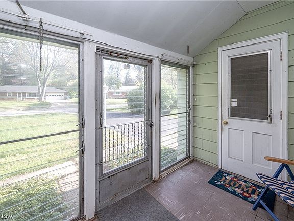 4th image of 1074 Jessie Ave