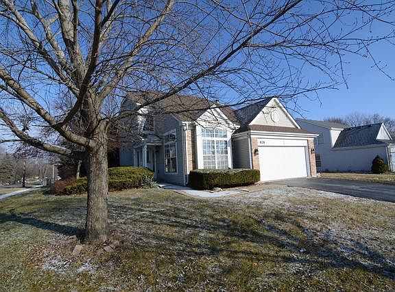 3rd image of 828 Medford Dr