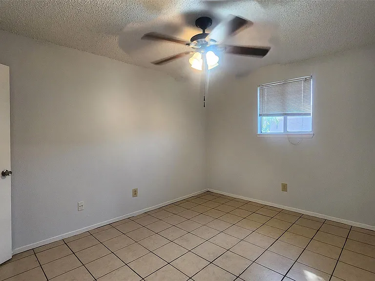 123 Prairie View Dr — Photo 8