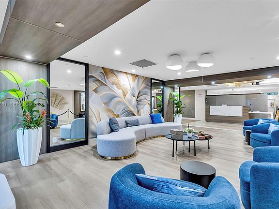 3rd image of 4200 Hillcrest Dr APT 504