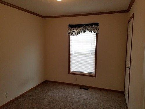 5th image of 10887 Pomona St