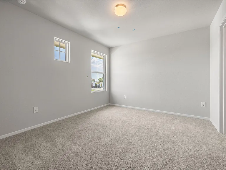 187 Haywood Mnr — Photo 11