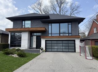 10 Graystone Gdns, Toronto, ON M8Z 3C3