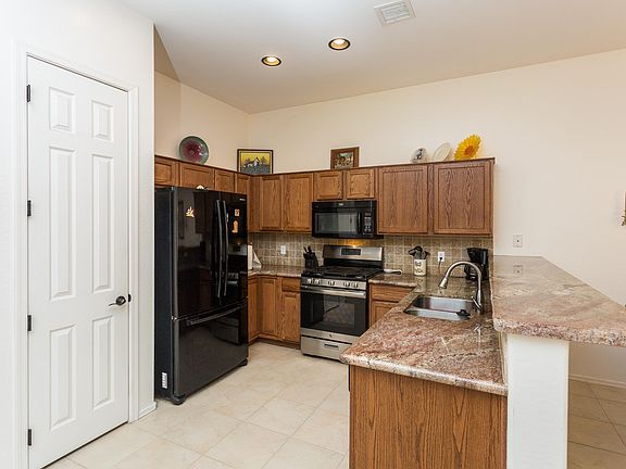 4th image of 6769 E DEVON Court #5