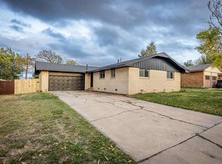 11 NW 56th St, Lawton, OK 73505