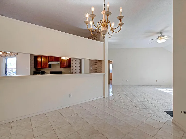 125 Barbetta Ct — Photo 17