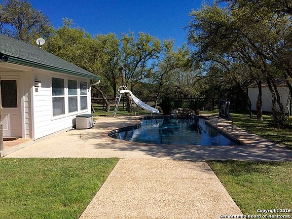 4th image of 1635 Sparkman Dr