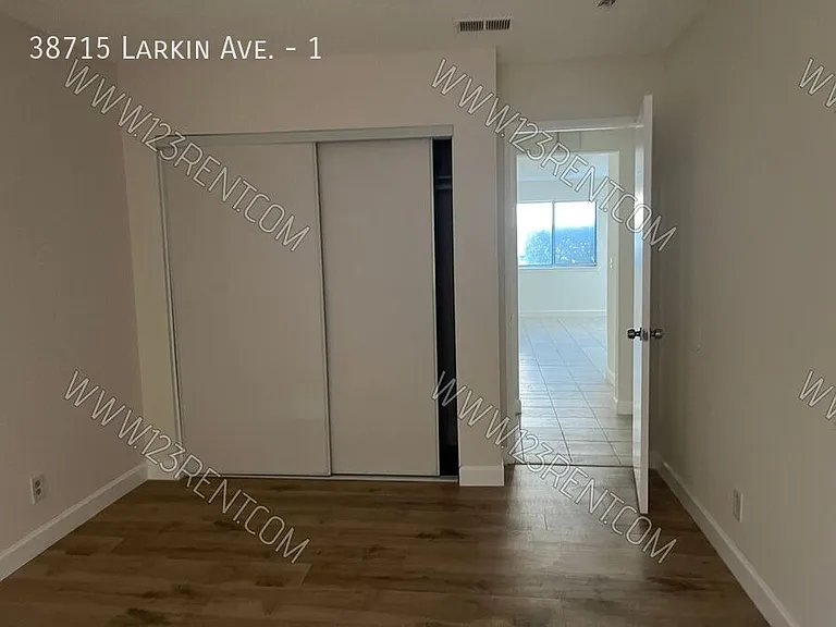 38715 Larkin Ave #1 — Photo 8