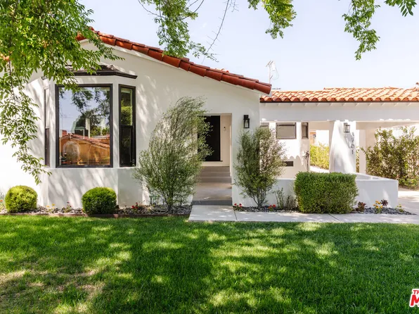 3701 W 63rd St, Los Angeles, CA 90043