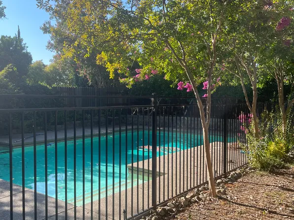 360 Sycamore Ct, Vacaville, CA 95688