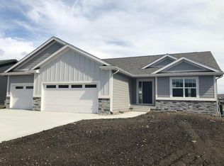 2013 NW Reinhart Dr, Ankeny, IA 50023