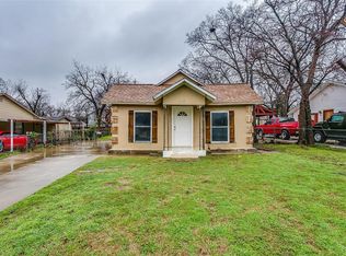 1213 Yale St, River Oaks, TX 76114