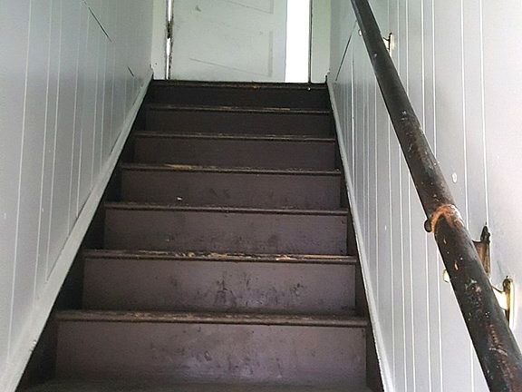 4th image of 250 Caldwell Ave