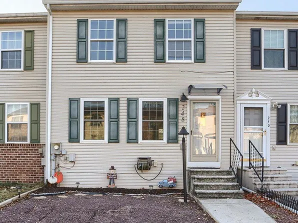 248 White Dogwood Dr, Etters, PA 17319