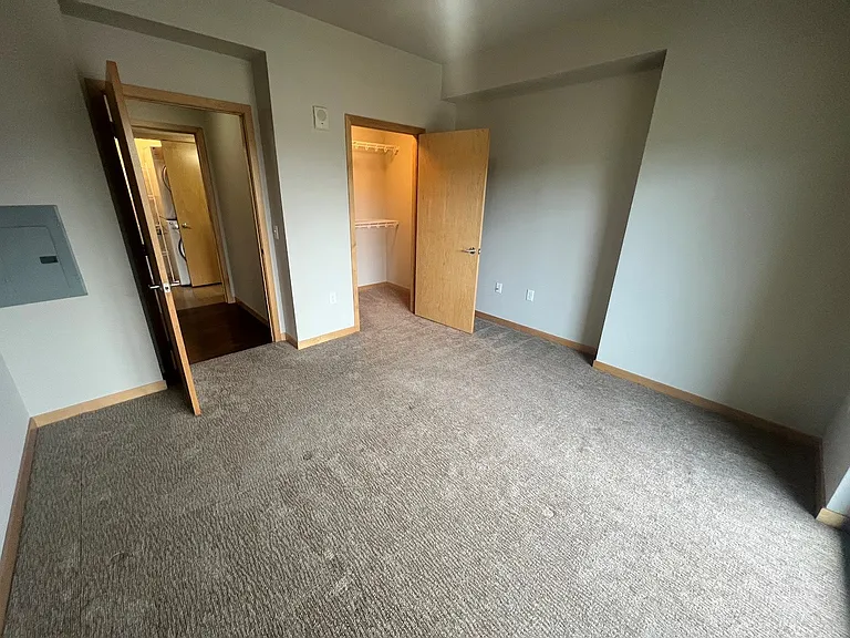 Venture Luxury High Rise — Photo 92