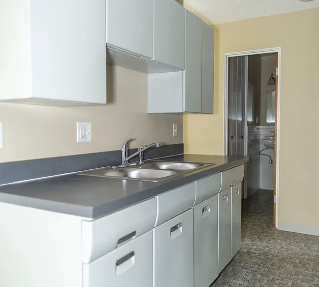 Kent Apartments — Photo 21