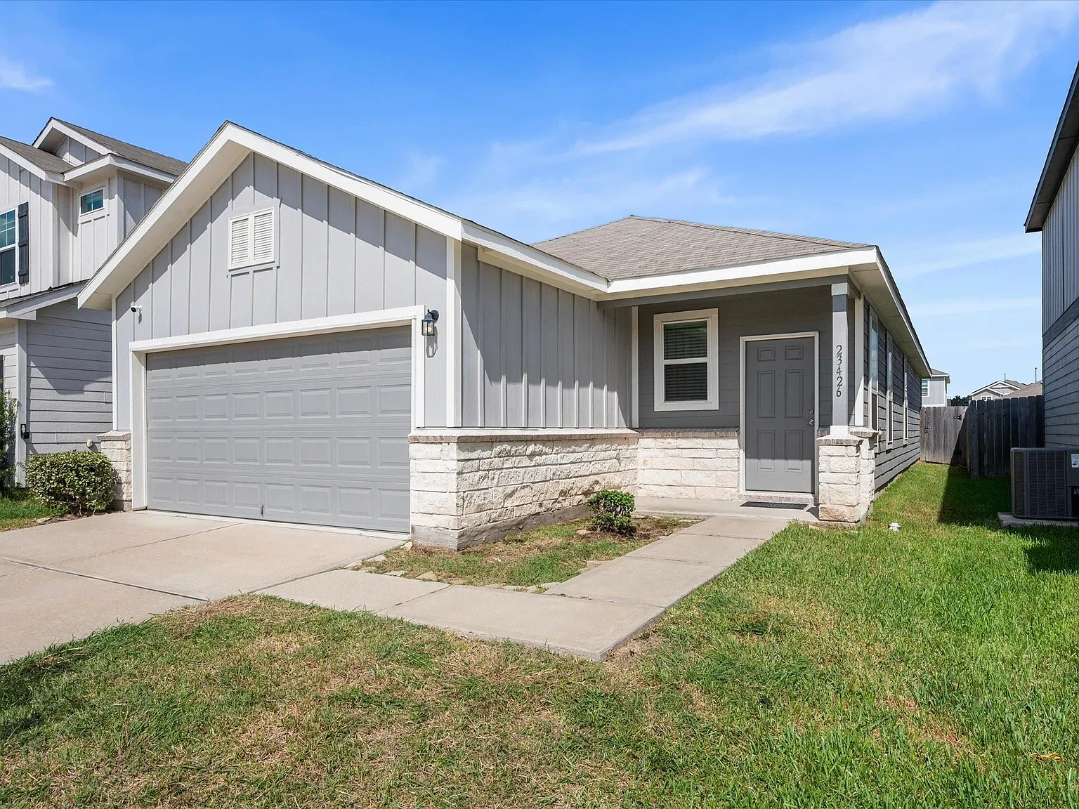 3 bed, 2.0 bath, 1510 sqft, $2,100 — Photo 3