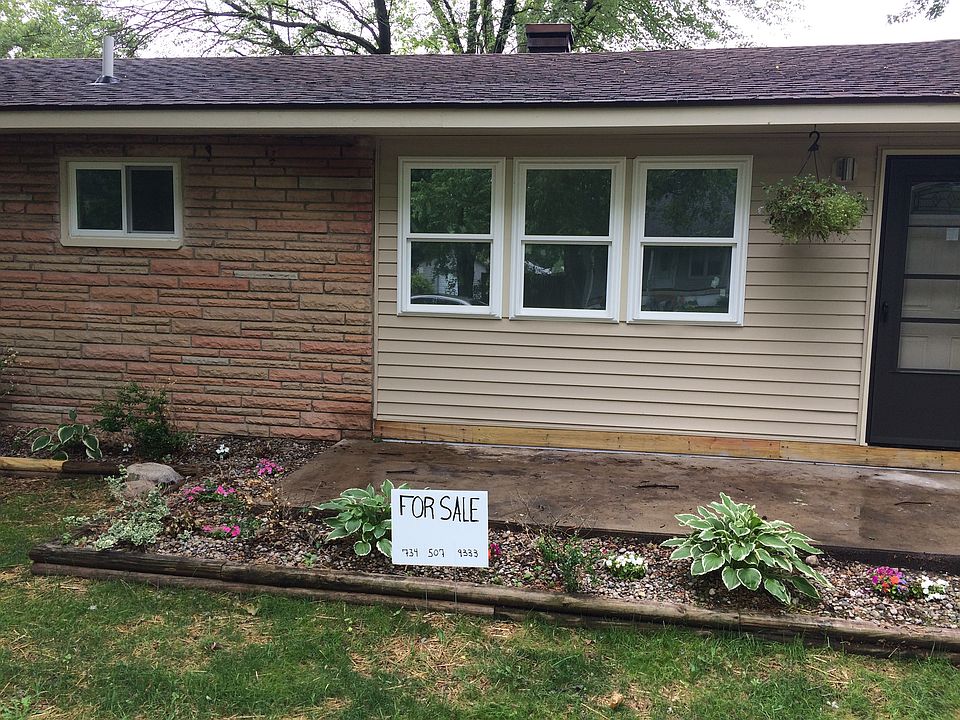 1st image of 936 Davis St
