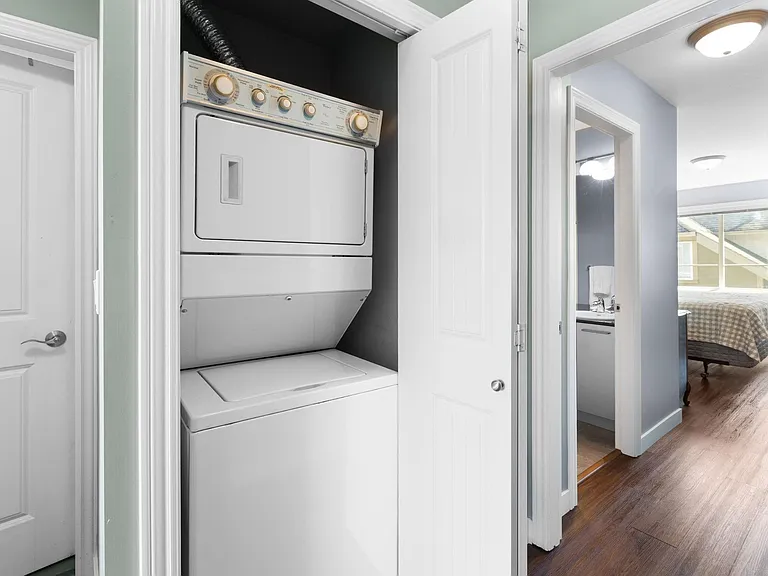 8080 Francis Rd — Photo 16