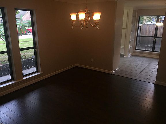 5th image of 15611 Fox Springs Dr