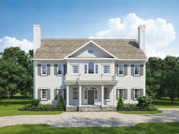 27 Round Hill Court, Manhasset, NY 11030
