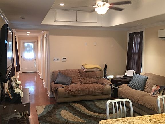 3rd image of 440 Fos Ave