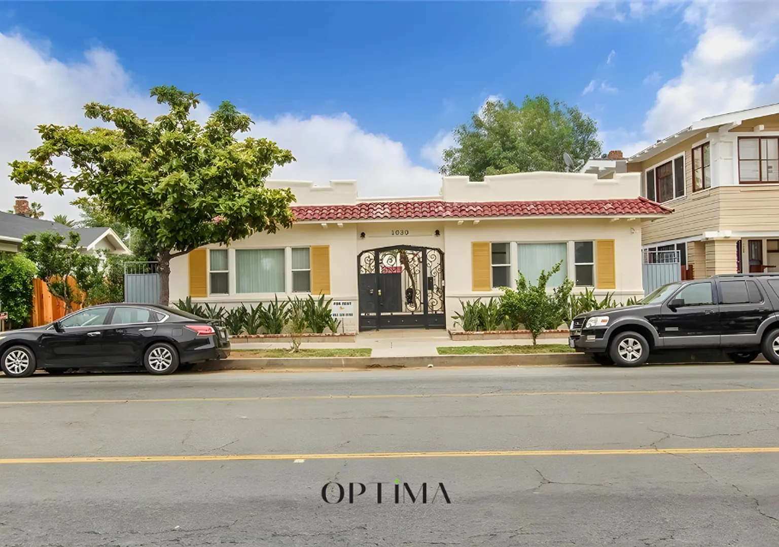 1030 Magnolia Ave — Photo 2