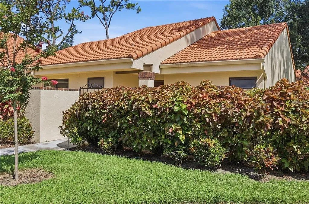 2 bed, 2.0 bath, 1263 sqft, $2,200 — Photo 4
