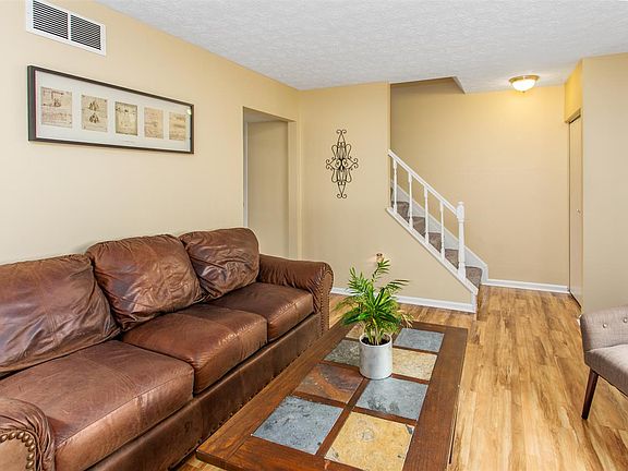 4th image of 4187 Elder Ct APT 15