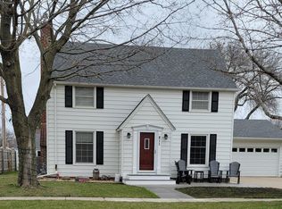811 4th Ave, Mountain Lake, MN 56159